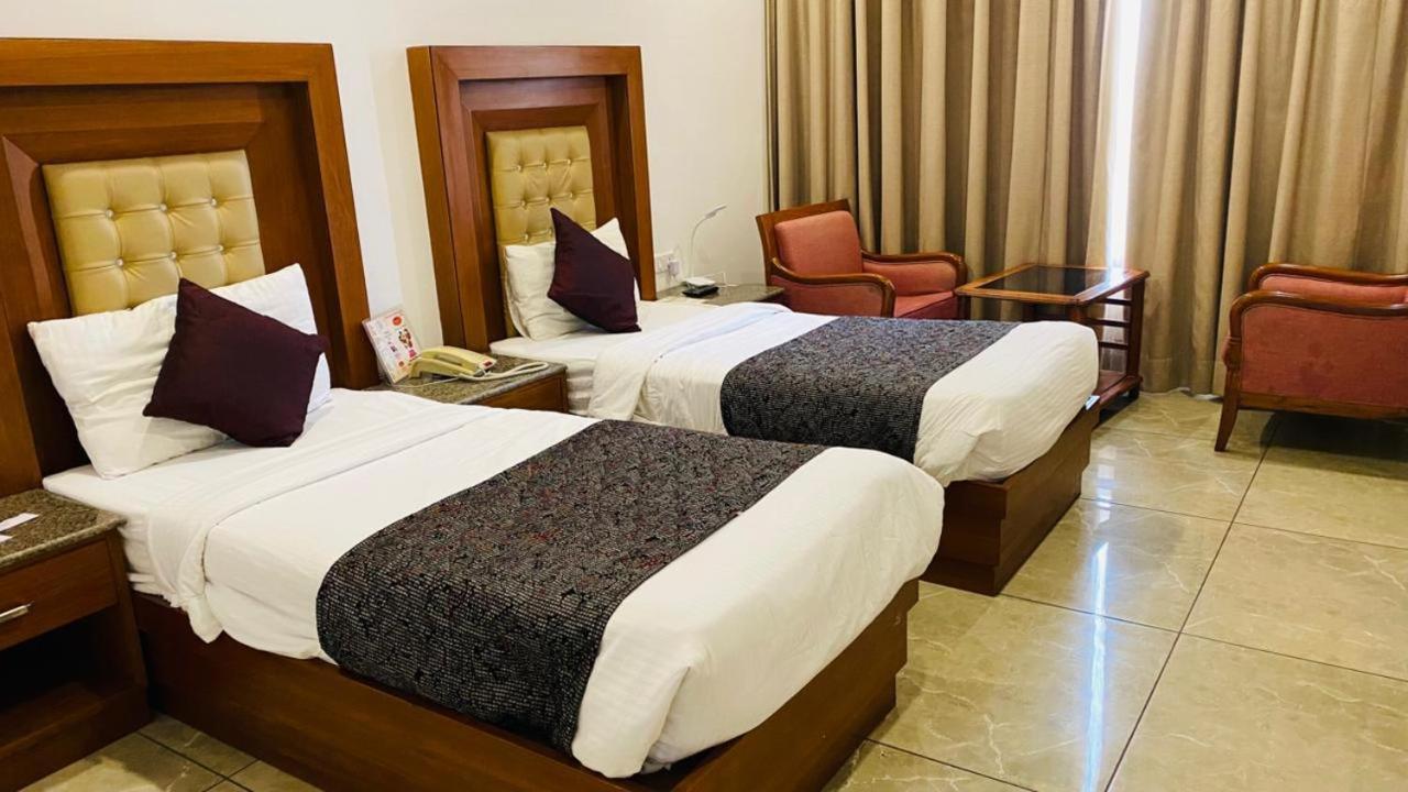Grand Hotel Nawanshahr Nawāshahr Екстериор снимка