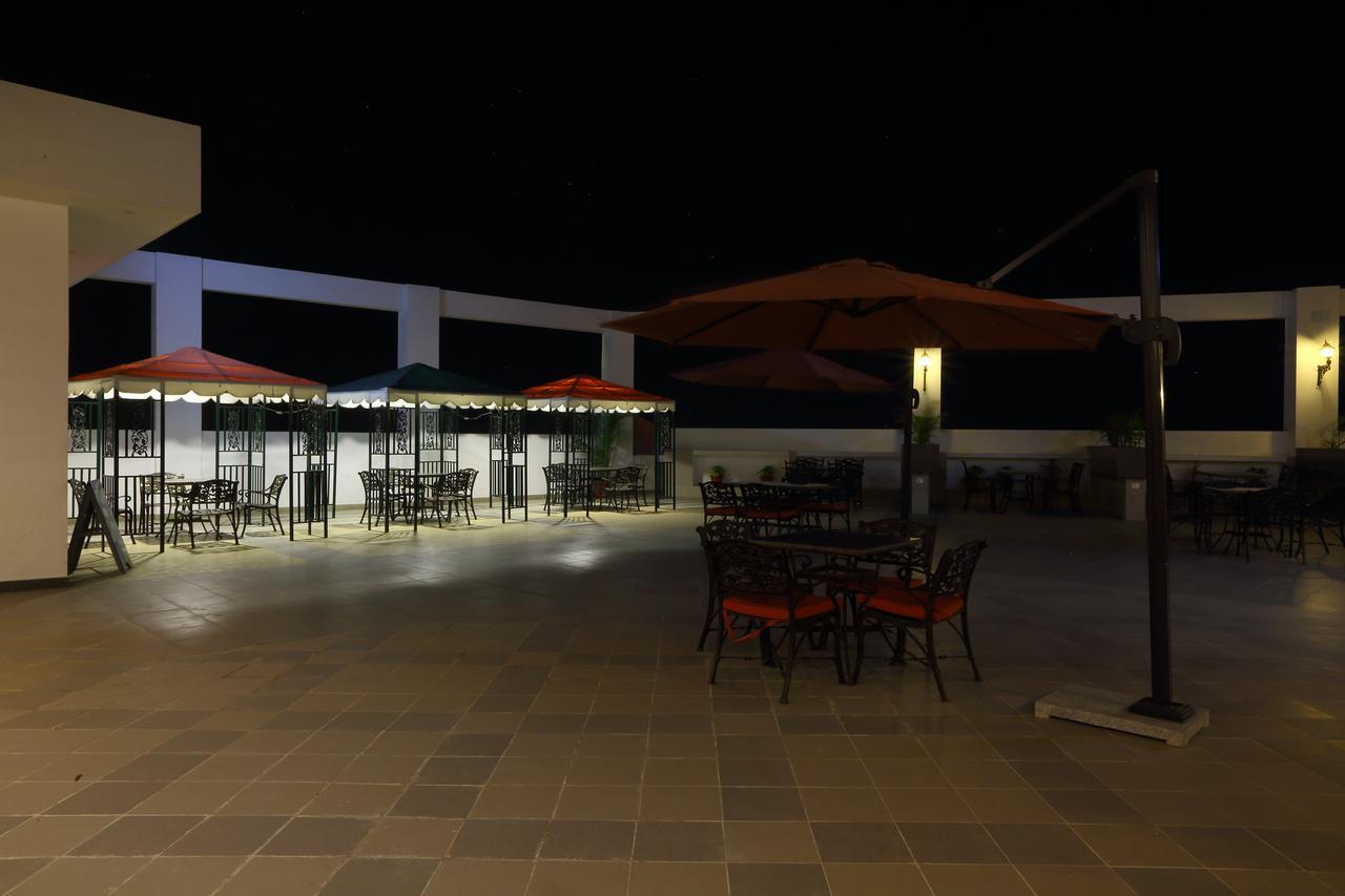 Grand Hotel Nawanshahr Nawāshahr Екстериор снимка