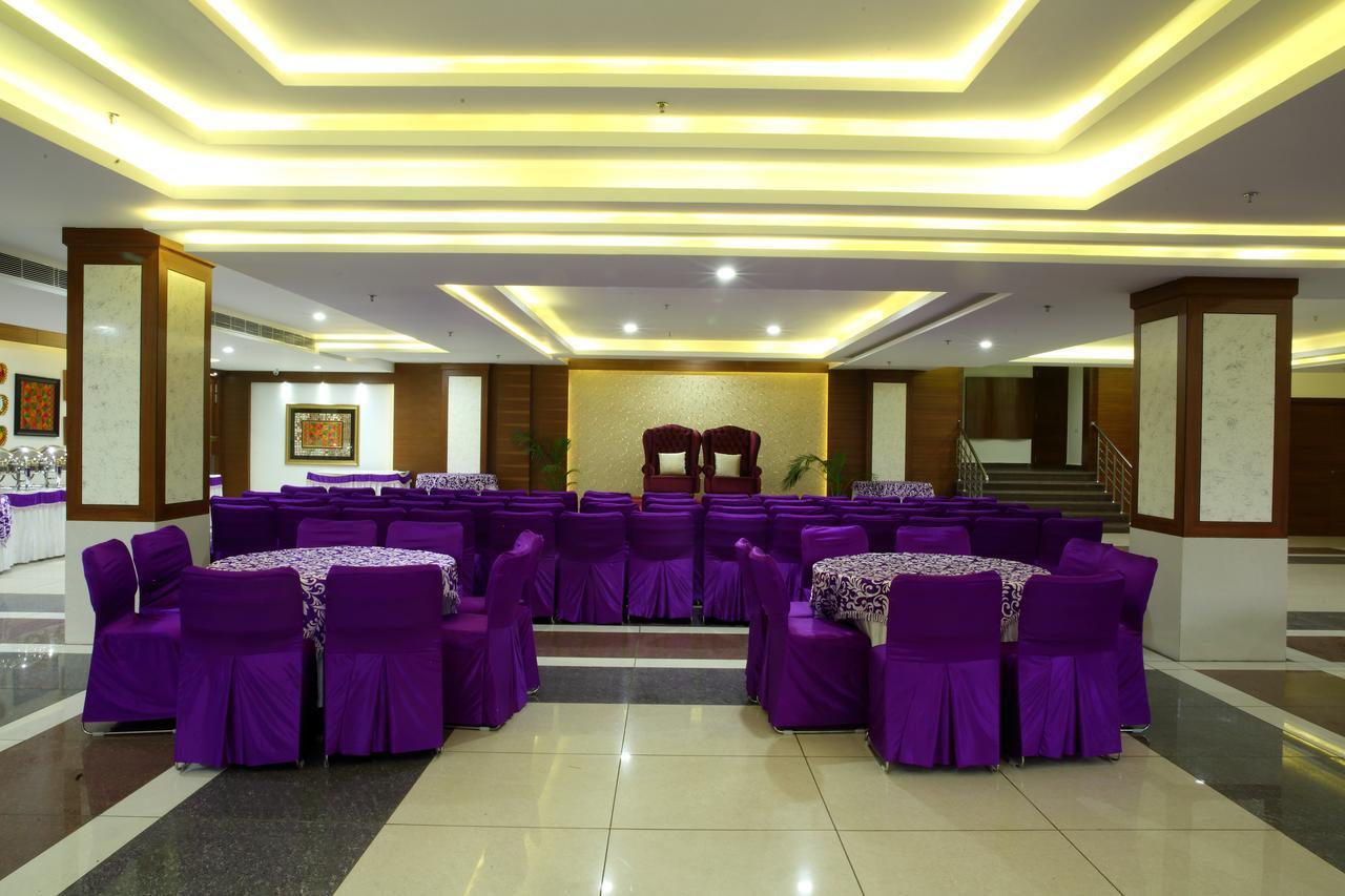 Grand Hotel Nawanshahr Nawāshahr Екстериор снимка
