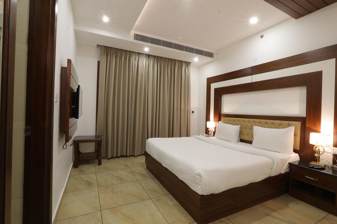 Grand Hotel Nawanshahr Nawāshahr Екстериор снимка