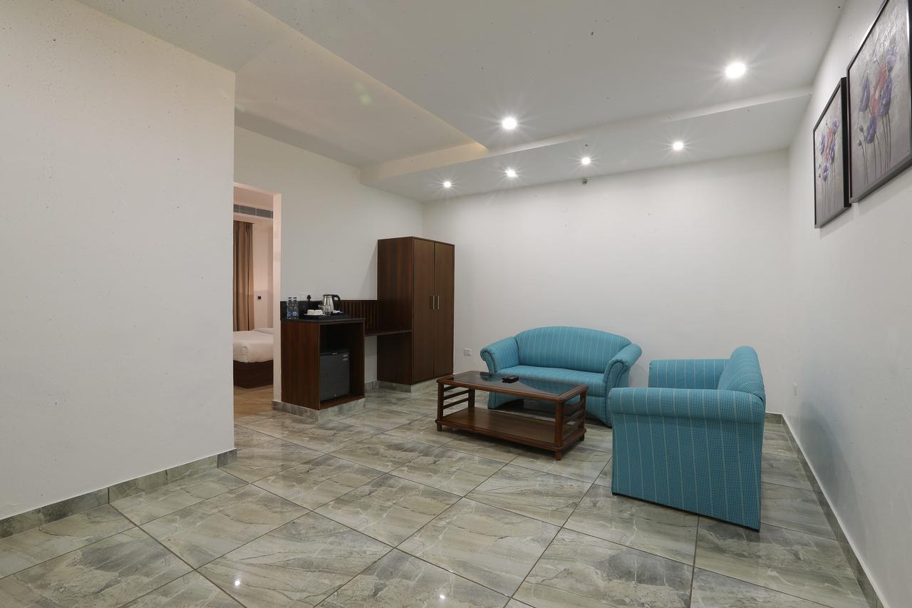 Grand Hotel Nawanshahr Nawāshahr Екстериор снимка