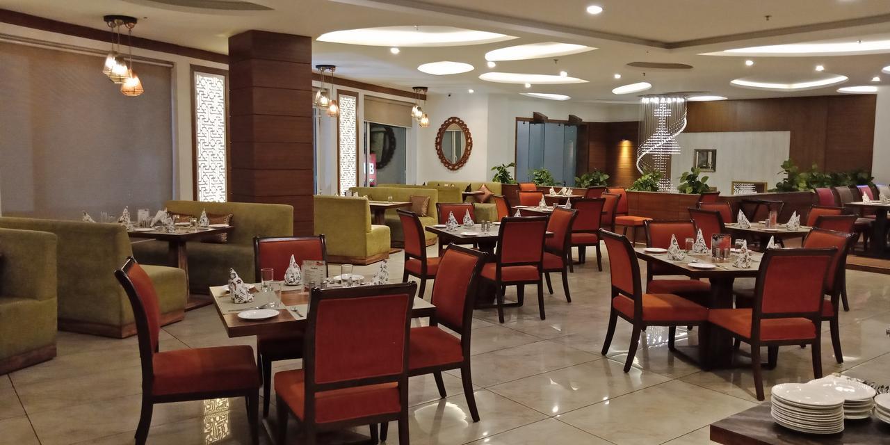 Grand Hotel Nawanshahr Nawāshahr Екстериор снимка