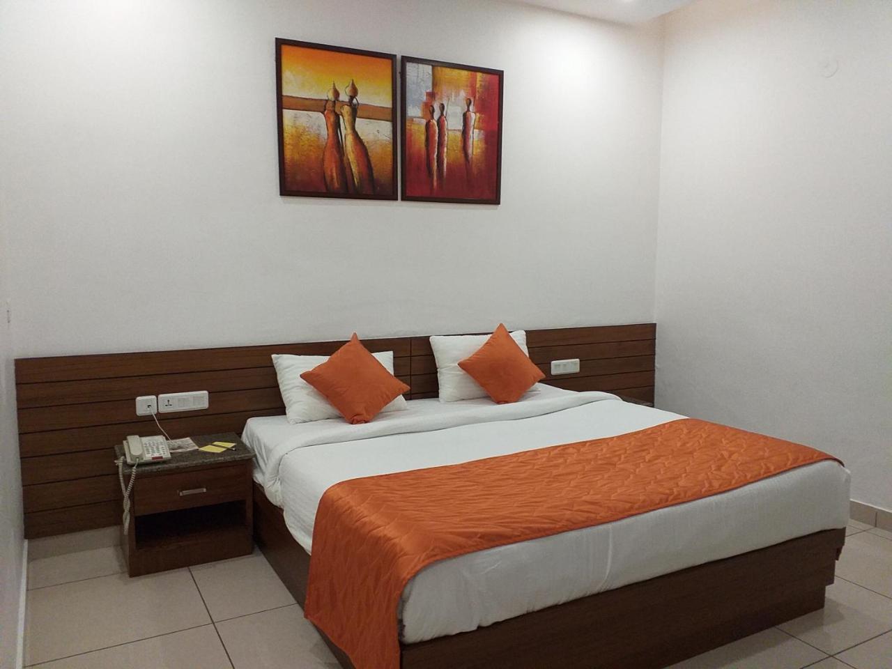 Grand Hotel Nawanshahr Nawāshahr Екстериор снимка