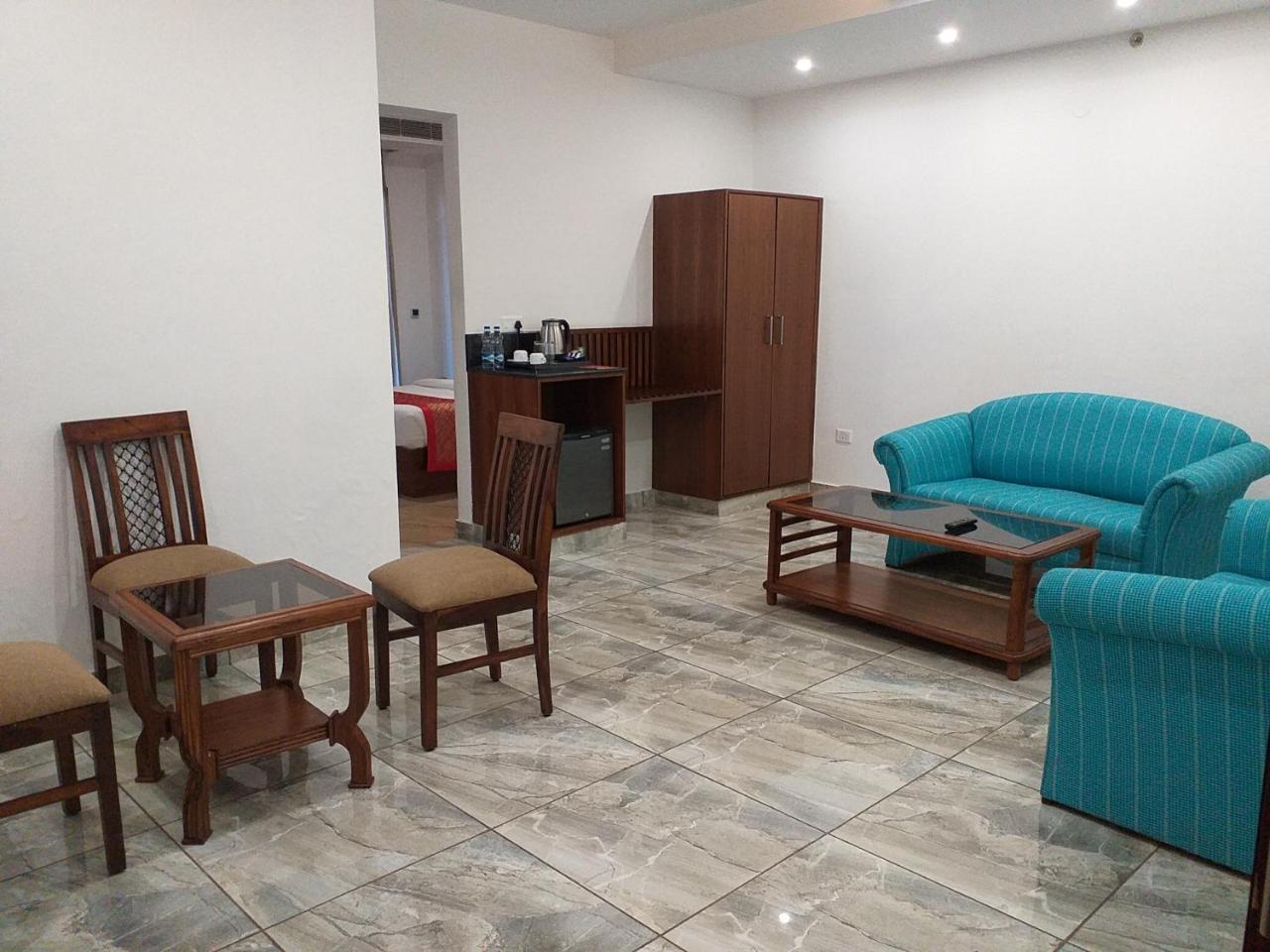 Grand Hotel Nawanshahr Nawāshahr Екстериор снимка